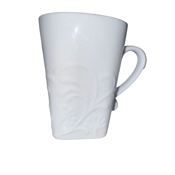 Corelle Coordinates White Porcelain Mug With Embossed Design - Picture 6 of 10